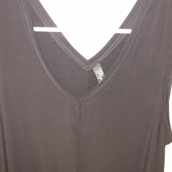 Black V-neck tunic top. Size L - Picture 3 of 11